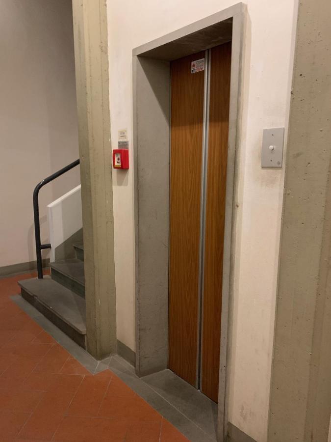 Signoria Apartment With Patio 佛罗伦萨 外观 照片