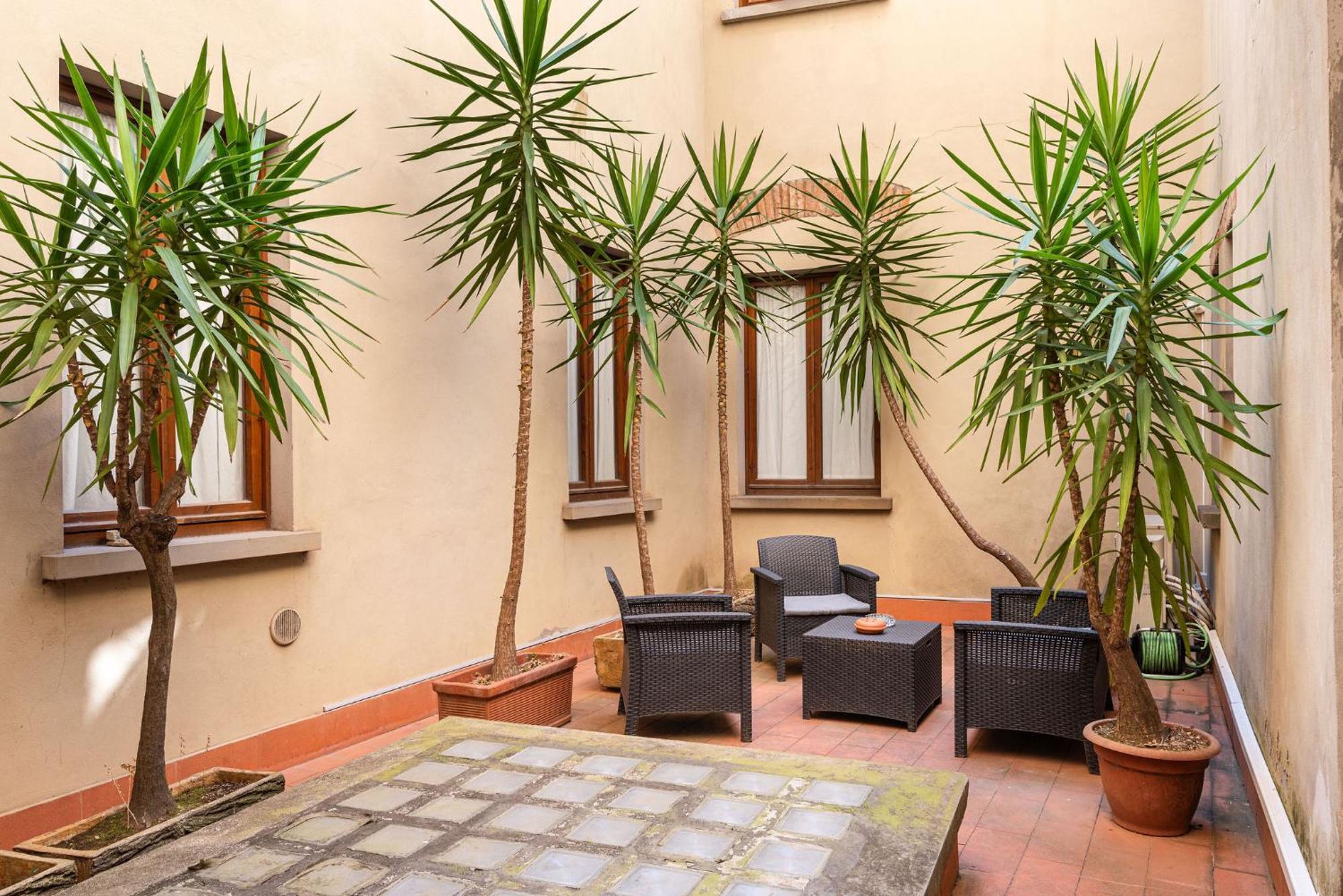 Signoria Apartment With Patio 佛罗伦萨 外观 照片