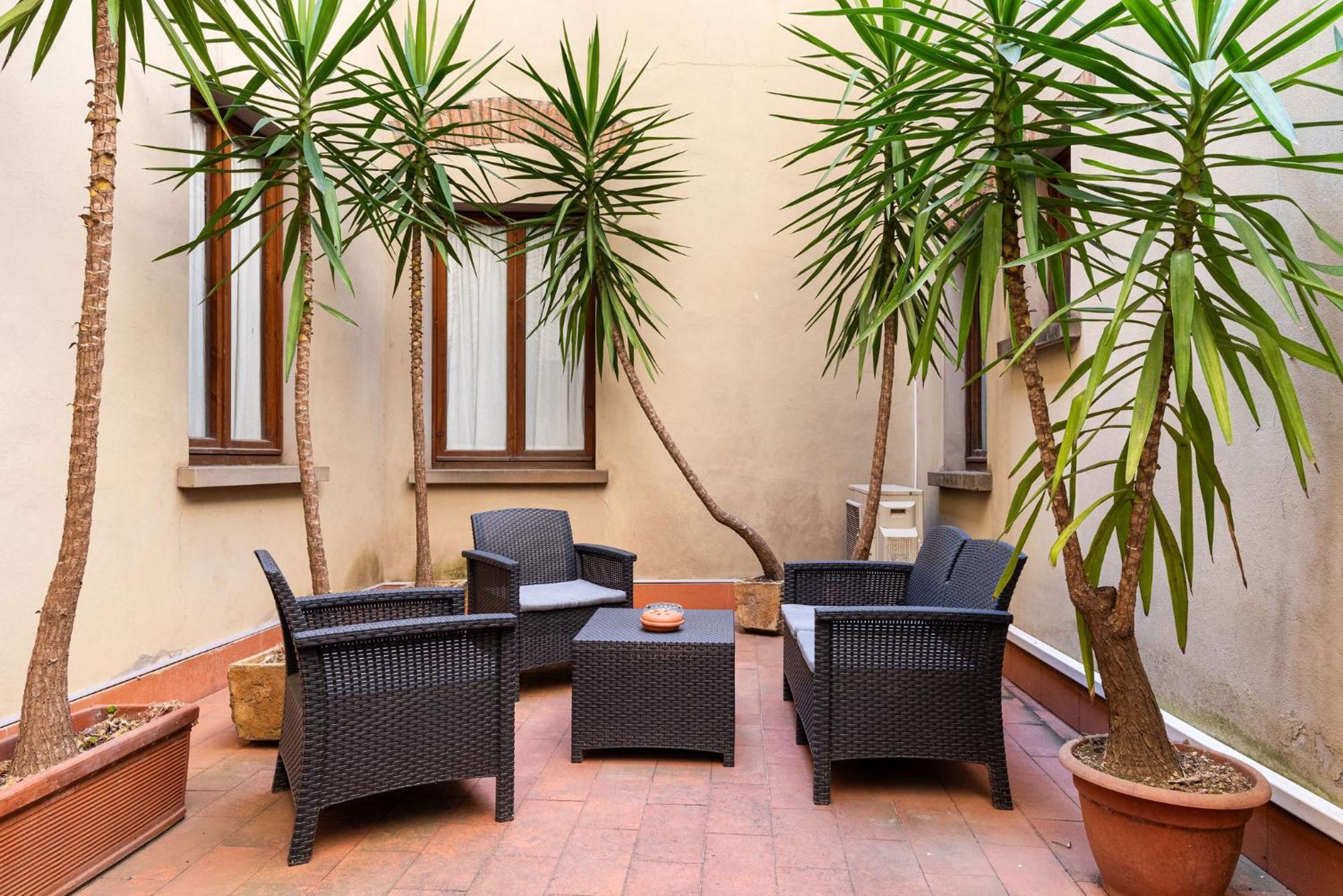 Signoria Apartment With Patio 佛罗伦萨 外观 照片