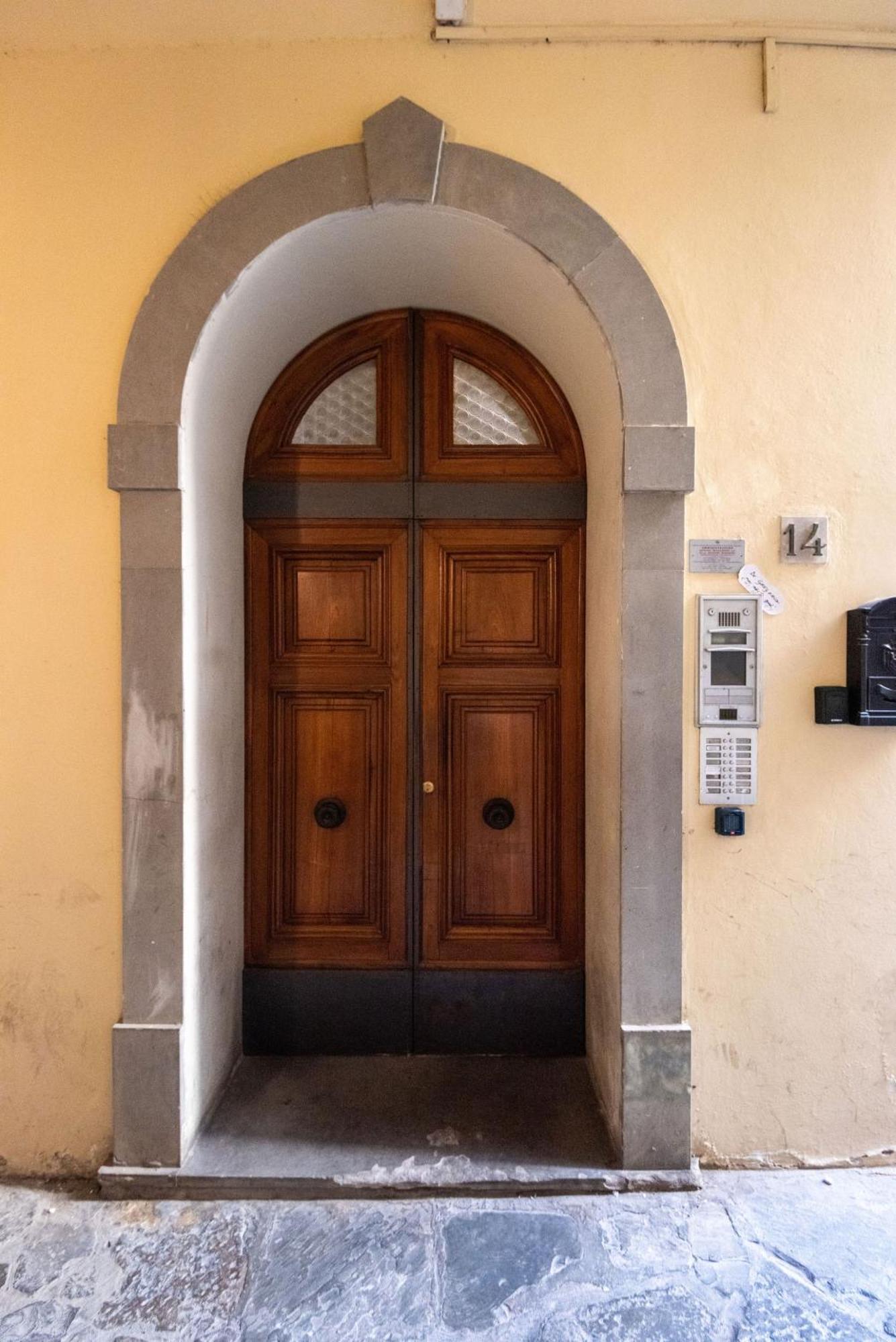Signoria Apartment With Patio 佛罗伦萨 外观 照片